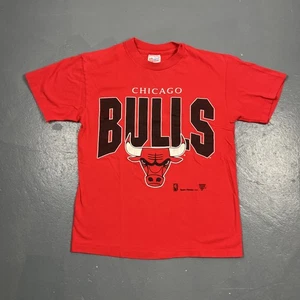 Vintage Chicago Bulls Single Stitch Graphic Tshirt Red Medium Unisex VTG 90s NBA - Picture 1 of 9