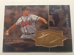 1998 SPx Finite Radiance /3500 Greg Maddux Card #142 HOF / NM / Braves - Bild 1 von 2