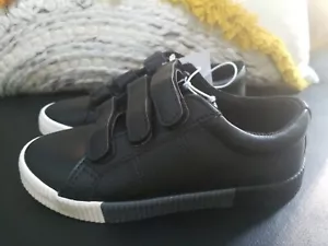 Little Boy Shoes, Size 13 - Picture 1 of 7