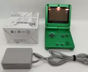 Gameboy Advance SP AGS-001 Rayquaza Pokémon Reshell Carcasa Personalizada y Batería Nueva - Imagen 1 de 22