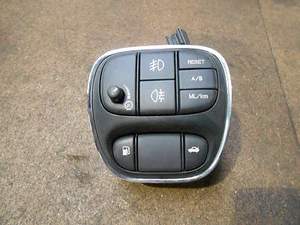 Jaguar XJ X350 Drivers Dashboard Switch Pack. Fog lamps. Fuel filler release. - Picture 1 of 2