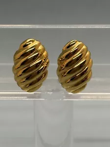 Napier Signed Vtg Gold Tone Oval Shell Dome Ribbed Ridged Stud Earrings - Picture 1 of 5