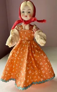 Vintage Wachslook Kunststoff Souvenirpuppe Bauernkostüm UdSSR handbemaltes Gesicht blond - Bild 1 von 7