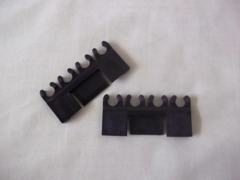 1967 1968 1969 1970 MERCURY COUGAR XR7 SPARK PLUG VALVE COVER WIRE SEPARATORS  - Image 1 of 1