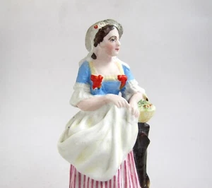 Figurine Femme au Panier Porcelaine Biscuit - Picture 1 of 6