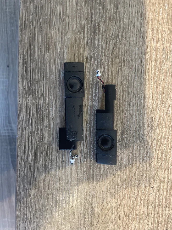 Samsung NP540U3C NP535U3C NP530U3C interne linke und rechte Lautsprecher - Bild 1 von 1