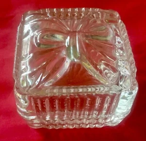 CRYSTAL CLEAR INDUSTRIES BUTTERFLY TRINKET BOX! 24% CRYSTAL, MADE IN YUGOSLAVIA! - Picture 1 of 8