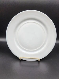 Elegantes platos de cena vintage de vidrio de leche blanco de 9" **CADA UNO** - Imagen 1 de 6