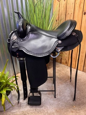 🌵17"  CIRCLE Y Daisetta BLACK Western Trail Saddle ~ WIDE TREE ~ Mint Cond! 🌵 - Image 1 of 4