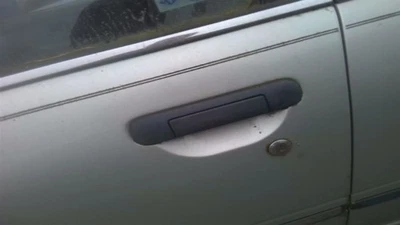 Manija de puerta exterior SENTRA 1995 30125101 Foto 1 de 4