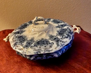 new wharf pottery blue and white vintage serving dish "monarch" covered - Picture 1 of 12