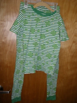 GIRLS TARGET  ST. PATRICKS DAY PAJAMAS 4 LEAF CLOVER SIZE 12 - Image 1 of 2