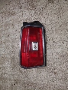 1984-1986, 1991- 1994 Oldsmobile Cutlass Ciera Wagon Left Tail Light - Picture 1 of 9