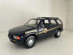 GMC JIMMY VIRGINIA STATE PATROL 1/24 MOTORMAX - Foto 1 di 3