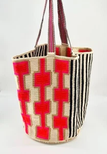Bolsas Wayuu colombianas hechas a mano de Hampton's / 7 disponibles - Imagen 1 de 11