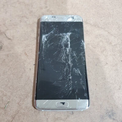 Samsung Galaxy S7 Edge SM-G935F Silver 5.5"Display 4G LTE Smartphone - For Parts - Image 1 of 4