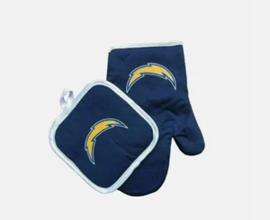 NFL Los Angeles Chargers Oven Mitt and Pot Holder Set - Picture 1 of 1