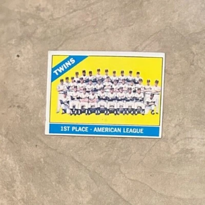 1966 Topps Minnesota Twins Team #526 High # Number SP impresión corta EX Foto 1 de 2