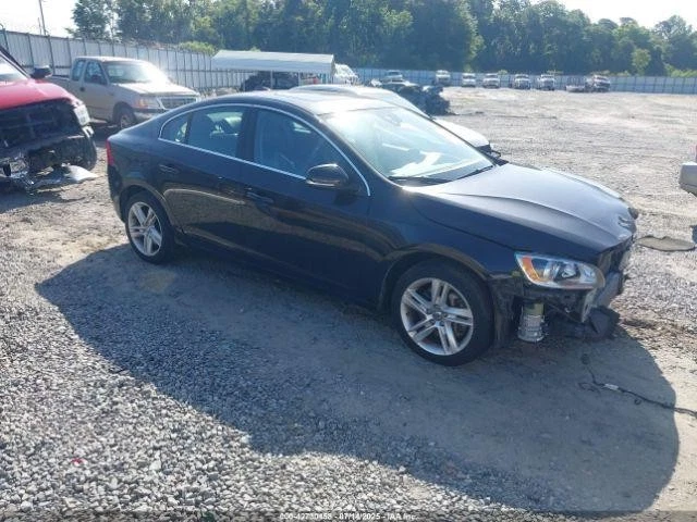 Used Front Right Seat Front fits: 2014 Volvo S60 S60 bucket air bag leather elec - Imagem 1 de 4