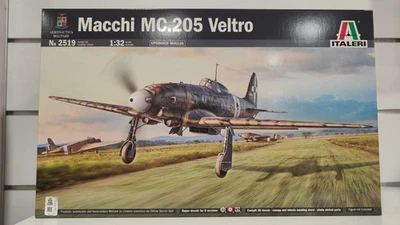 Macchi MC 205 Veltro 1-32 Italeri kit modellino caccia bombardiere aereo guerra - Immagine 1 di 4