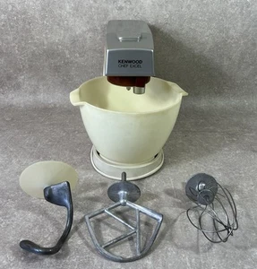 Kenwood Chef Excel A902/904 weiß mit braunem Rand Vollaufflüssiger & Aufsätze - Bild 1 von 12