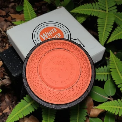 Objetivos conmemorativos Grand America 2009 White Flyer Clay  Foto 1 de 4