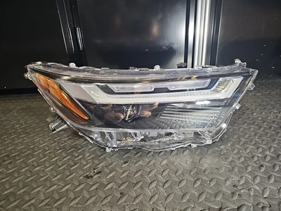 Faro delantero derecho pasajero Toyota RAV4 Prime LED 2022 - 2024  Foto 1 de 4