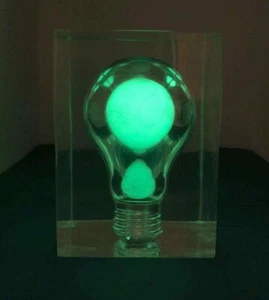 Escultura de bombilla vintage Lucite Pop/Op Art de Pierre Giraudon - década de 1960 - Imagen 1 de 7