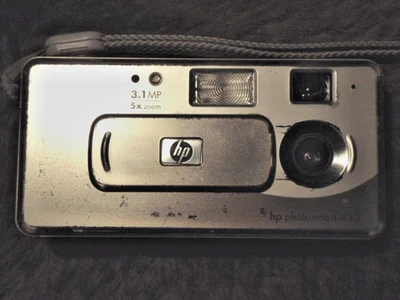 HP Photosmart 435 3.1mp Digital Camera Fully Functional - Image 1 of 4