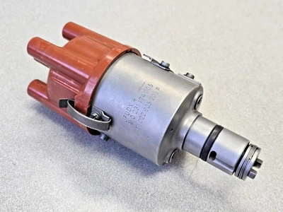 VERY NICE USED ORIGINAL BOSCH JFUDX4 PORSCHE 914 1.7 IGNITION DISTRIBUTOR 222 - Image 1 of 4
