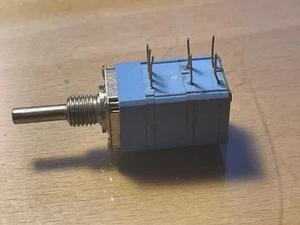 Clarostat push/pull 1 K ohm potentiometer  CM46399. - Picture 1 of 5