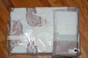 Pottery Barn Baby Zebra Safari Quilt Toddler & Crib Skirt 2 PC Baby nursery #16 - Picture 1 of 1