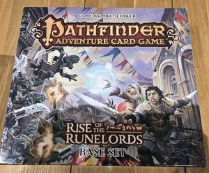 Pathfinder Abenteuer Kartenspiel: Aufstieg der Runelords mit Charakter + 8 Packungen - Bild 1 von 3