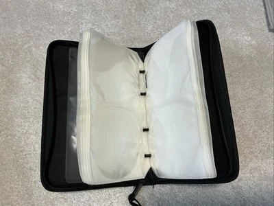 Case Logic Caselogic Zipper Carrying Case 24 CD Pockets Folder Book Storage - Image 1 of 2