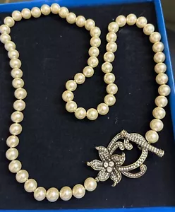 Heidi Daus Cream PEARLS Long Swarovski Crystal Floral Rhinestone Toggle Necklace - Picture 1 of 6