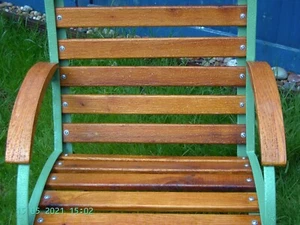 (78) Modern Design Modern Paintwork Cast Iron & Oak Garden Chair - Picture 1 of 4