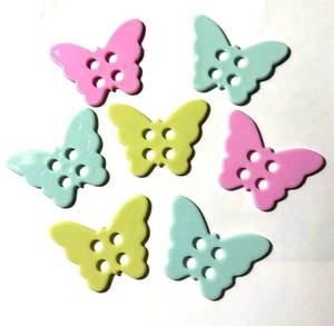 Lot of 7 Plastic BUTTERFLY Buttons 1 7/8" x 1 1/2" - Picture 1 of 2