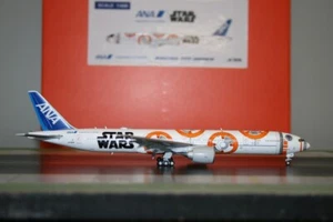 JC Wings 1:400 ANA Boeing 777-300ER JA789A (EW4773005A) "Star Wars" Flaps down - Picture 1 of 7