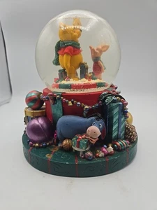 Disney Winnie The Pooh Un Encantado Navidad Musical Globo de Nieve Dañado Funcionando - Imagen 1 de 14