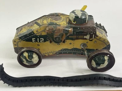 Tanque de colección Marx Tin Wind Up E12 Sparking Army barril único 9 3/4" Foto 1 de 4