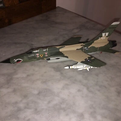 Monogram F 105 G 1/72 - Immagine 1 di 3