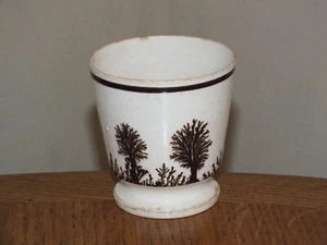 + Pot décor herborisation dit 'à la Reine' en faïence fine de Creil + - Foto 1 di 10