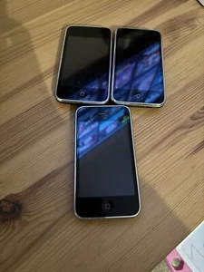 Lot 3 X Apple iPhone 3GS - 16GB - Black - Picture 1 of 5