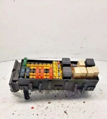 2002-2004 Ford Taurus Engine Fuse Box Assembly OEM - Image 1 of 2
