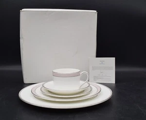 5-teiliges Vera Wang Wedgwood Knochen China Geschirr Set - Bild 1 von 14