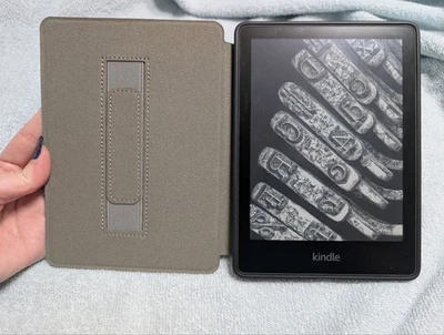 Amazon Kindle Paperwhite 16GB Wi-Fi With 3 Cases bundle! USED Perfect condition - Image 1 of 4