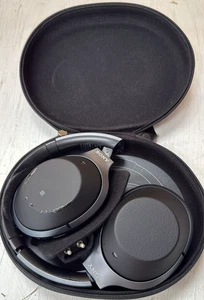 Sony Noise Cancelling Wireless Headphones - Over Ear style - with built-in mic - Picture 1 of 9