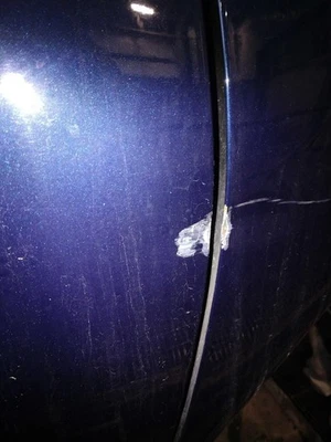 Nissan Altima 2017 puerta delantera derecha azul - usado, arrugado, 144 k millas Foto 1 de 4