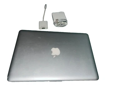 MacBook Pro 5,1 Late 2008 Laptop 15" Intel Core 2 Duo 2.4GHz READ DESCRIPTION - Image 1 of 4
