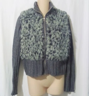 Suéter con cremallera frontal de piel sintética Next Era Talla grande   Foto 1 de 4